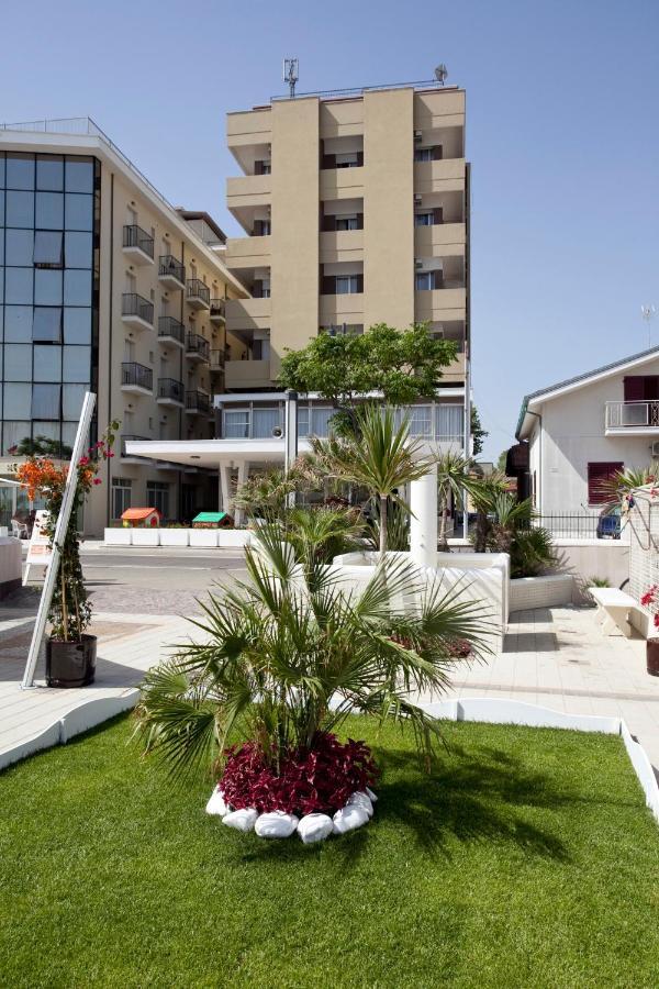 Hotel President Беллария-Иджеа-Марина Экстерьер фото